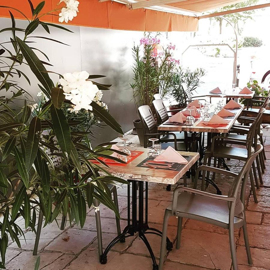 Hotel Restaurant Le Provence Brignoles Exterior photo