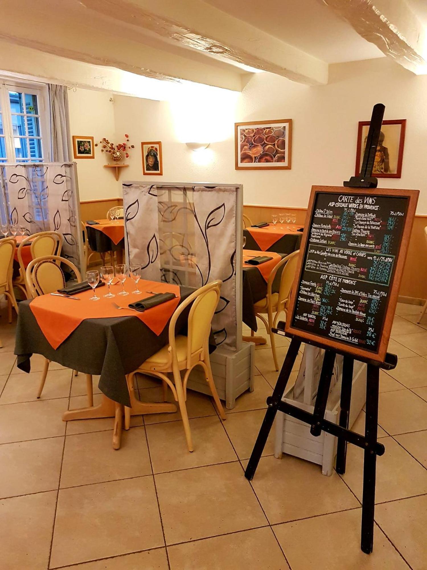 Hotel Restaurant Le Provence Brignoles Exterior photo