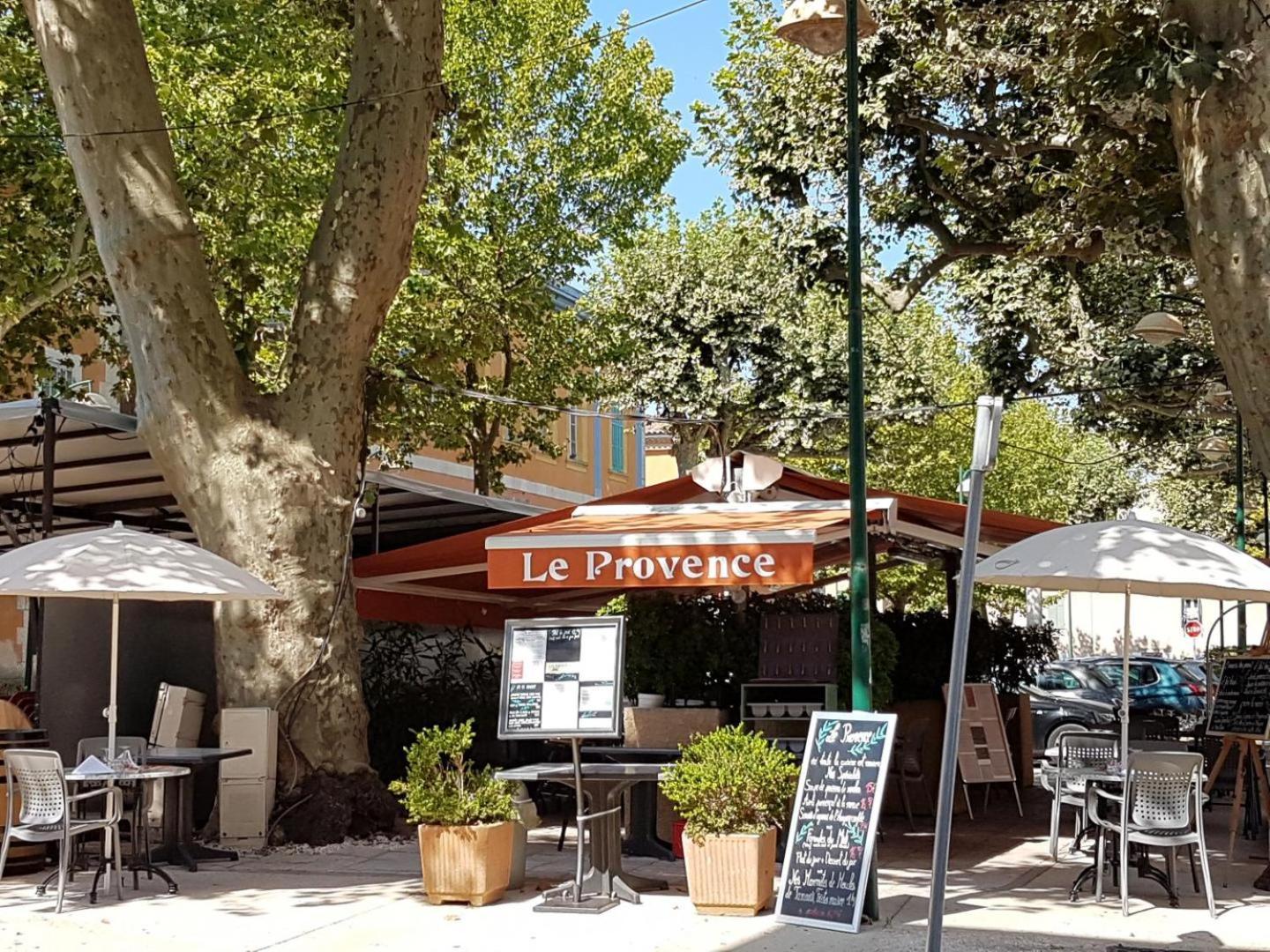Hotel Restaurant Le Provence Brignoles Exterior photo