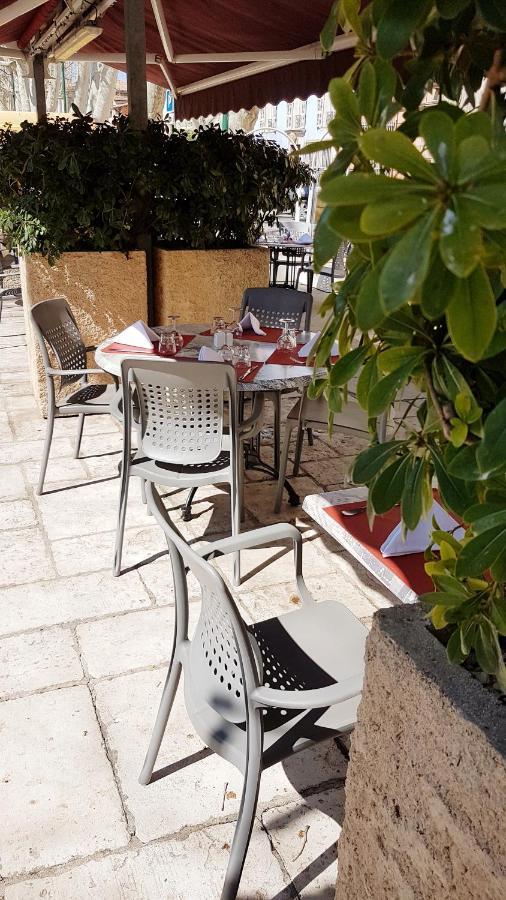 Hotel Restaurant Le Provence Brignoles Exterior photo